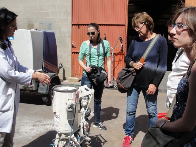     Los alumnos de conservación – restauración de material pétreo de ECORE,  han realizado la visita a la empresa MPA (Materias Primas Abrasivas), empresa dedicada al uso de estos […]